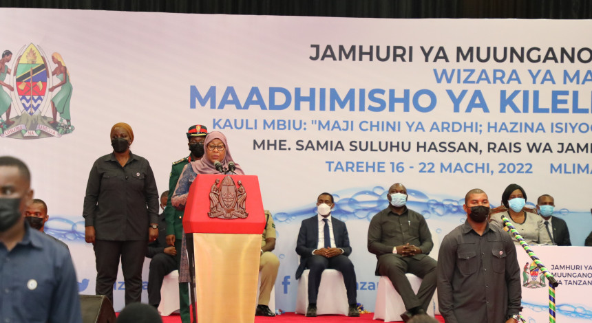 First slide [800x400]